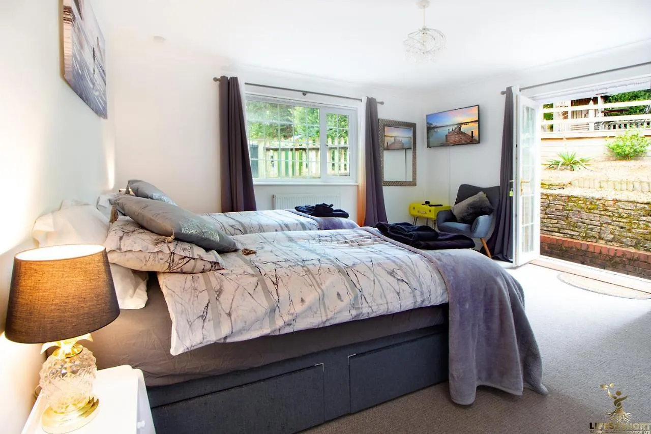 Station Lodge Close To City Centre With Parking Exeter 0*,  Birleşik Krallık