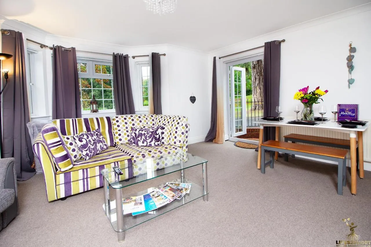 Station Lodge Close To City Centre With Parking Exeter